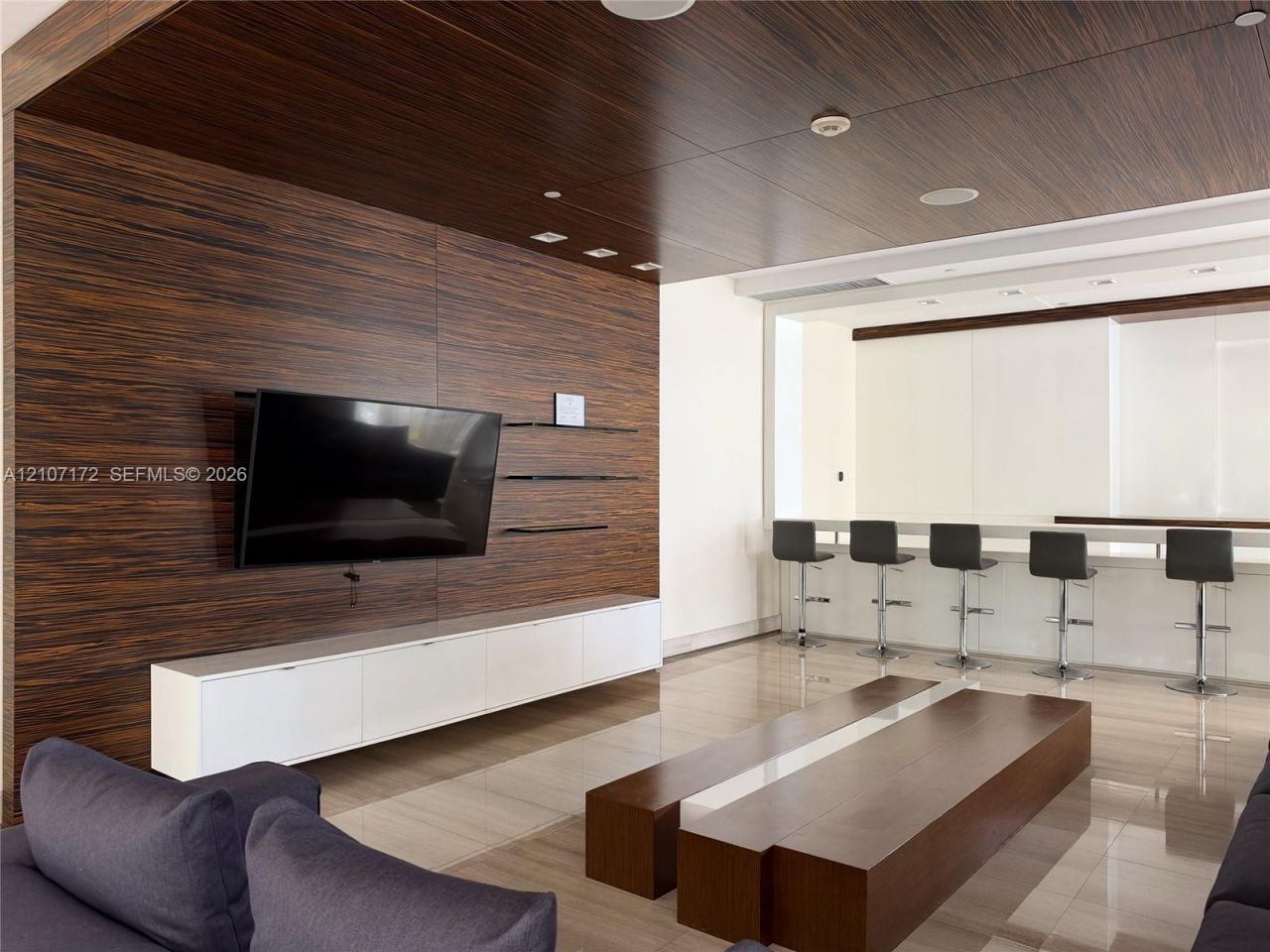 1330 West Ave , Unit 909, Miami Beach, FL 33139 Photo