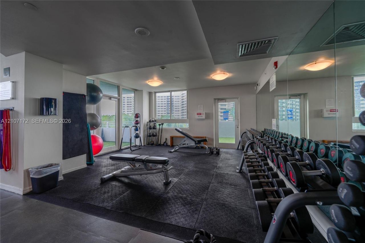 1330 West Ave , Unit 909, Miami Beach, FL 33139 Photo