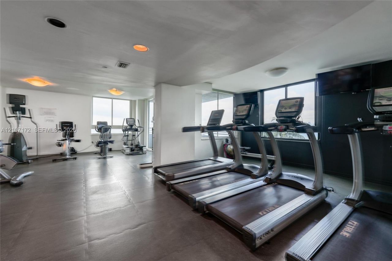 1330 West Ave , Unit 909, Miami Beach, FL 33139 Photo