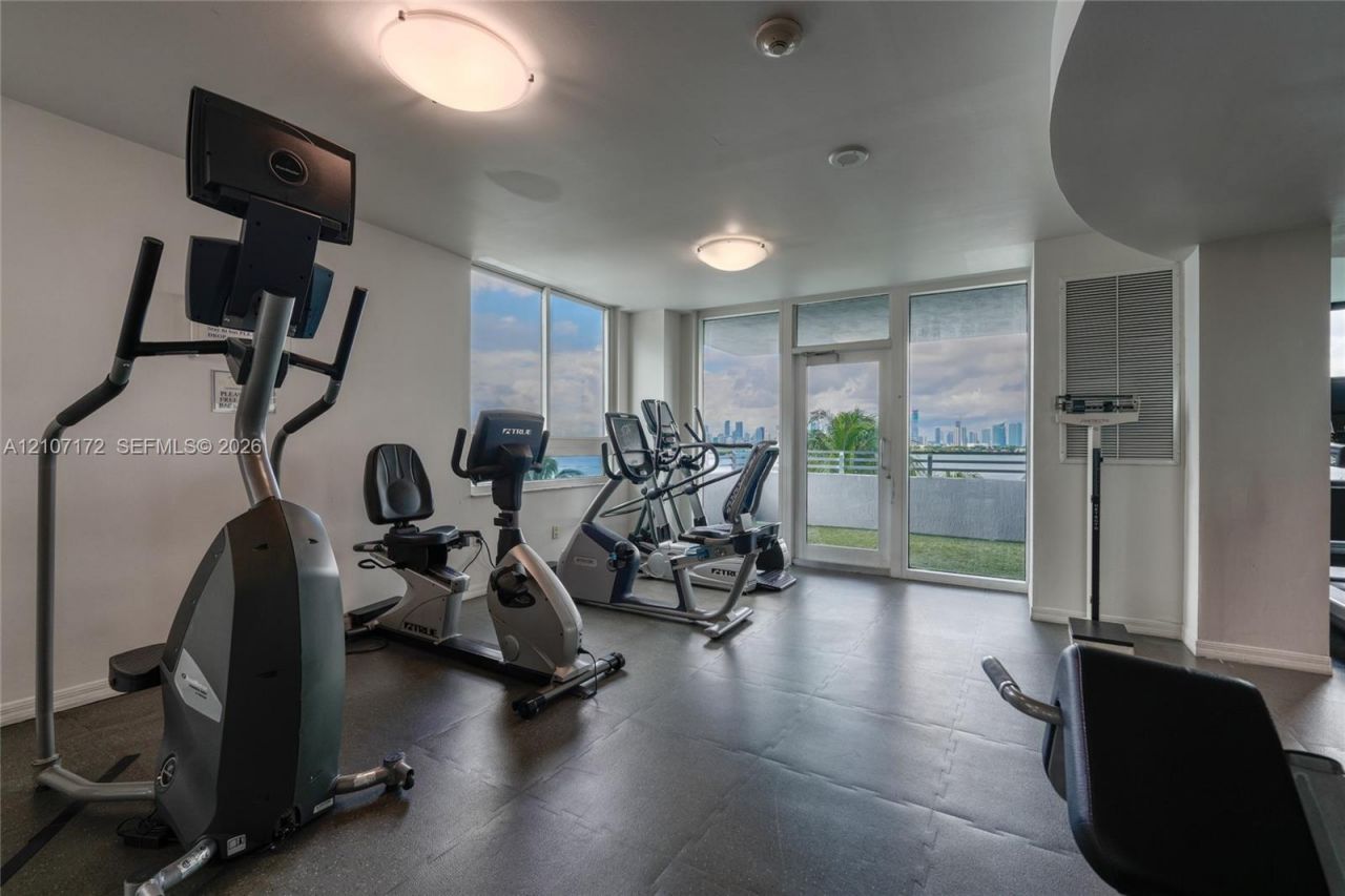 1330 West Ave , Unit 909, Miami Beach, FL 33139 Photo