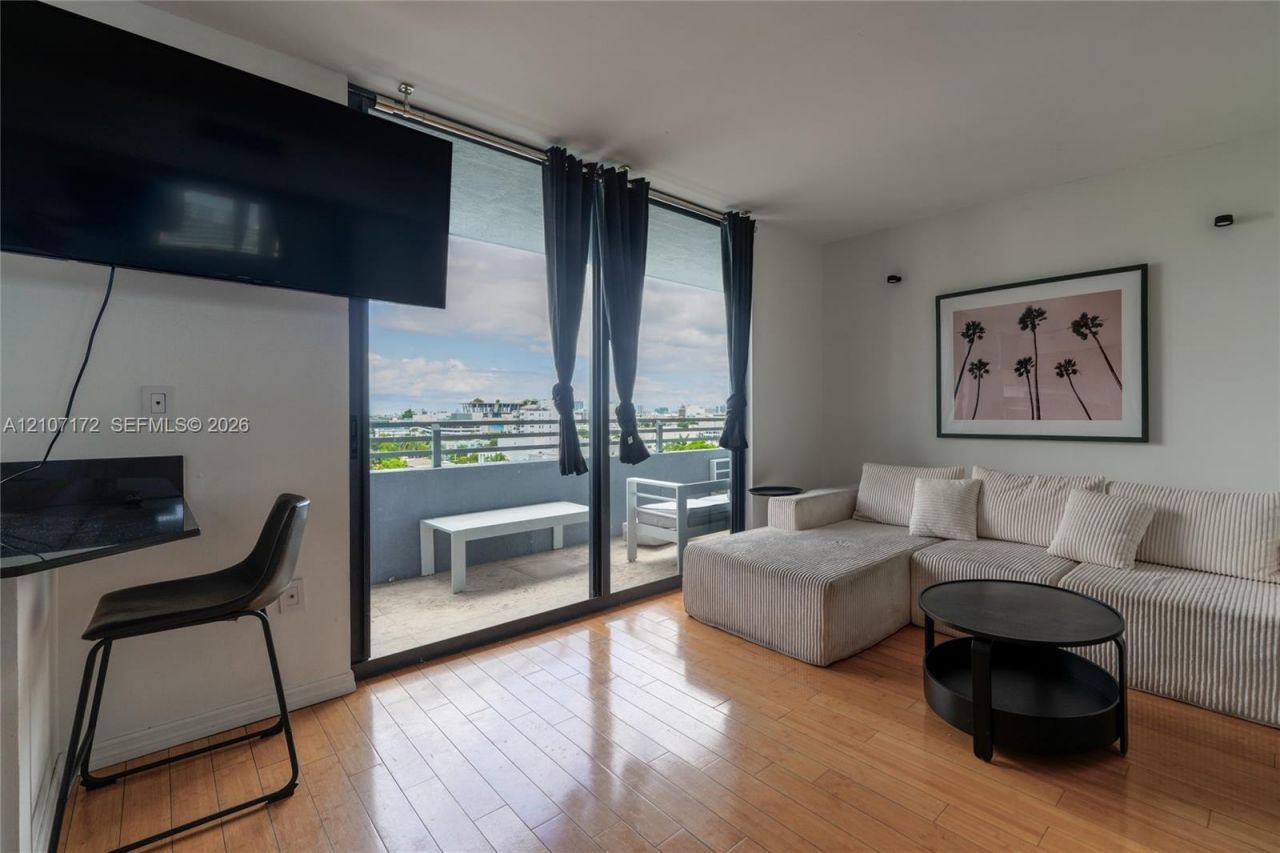 1330 West Ave , Unit 909, Miami Beach, FL 33139 Photo