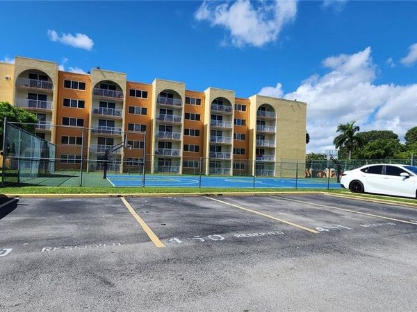 7000 NW 186th St , Unit 4-324B, Hialeah, FL 33015