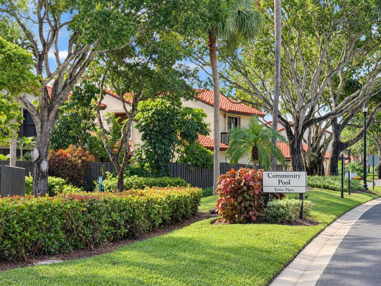 5706 Fox Hollow Drive, Unit B, Boca Raton, FL 33486 Photo