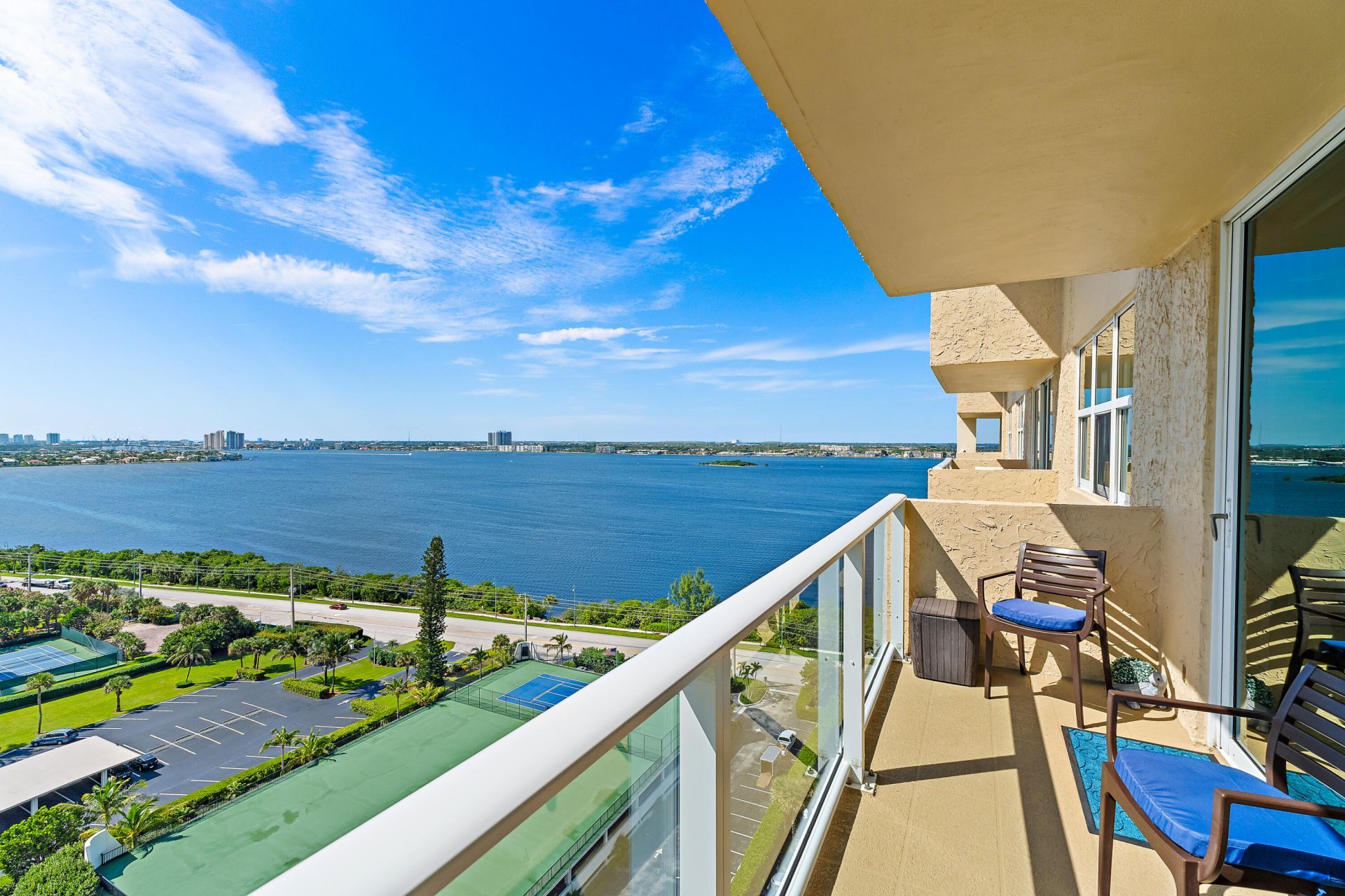 5440 N Ocean Drive, Unit PH205, Singer Island, FL 33404 Photo