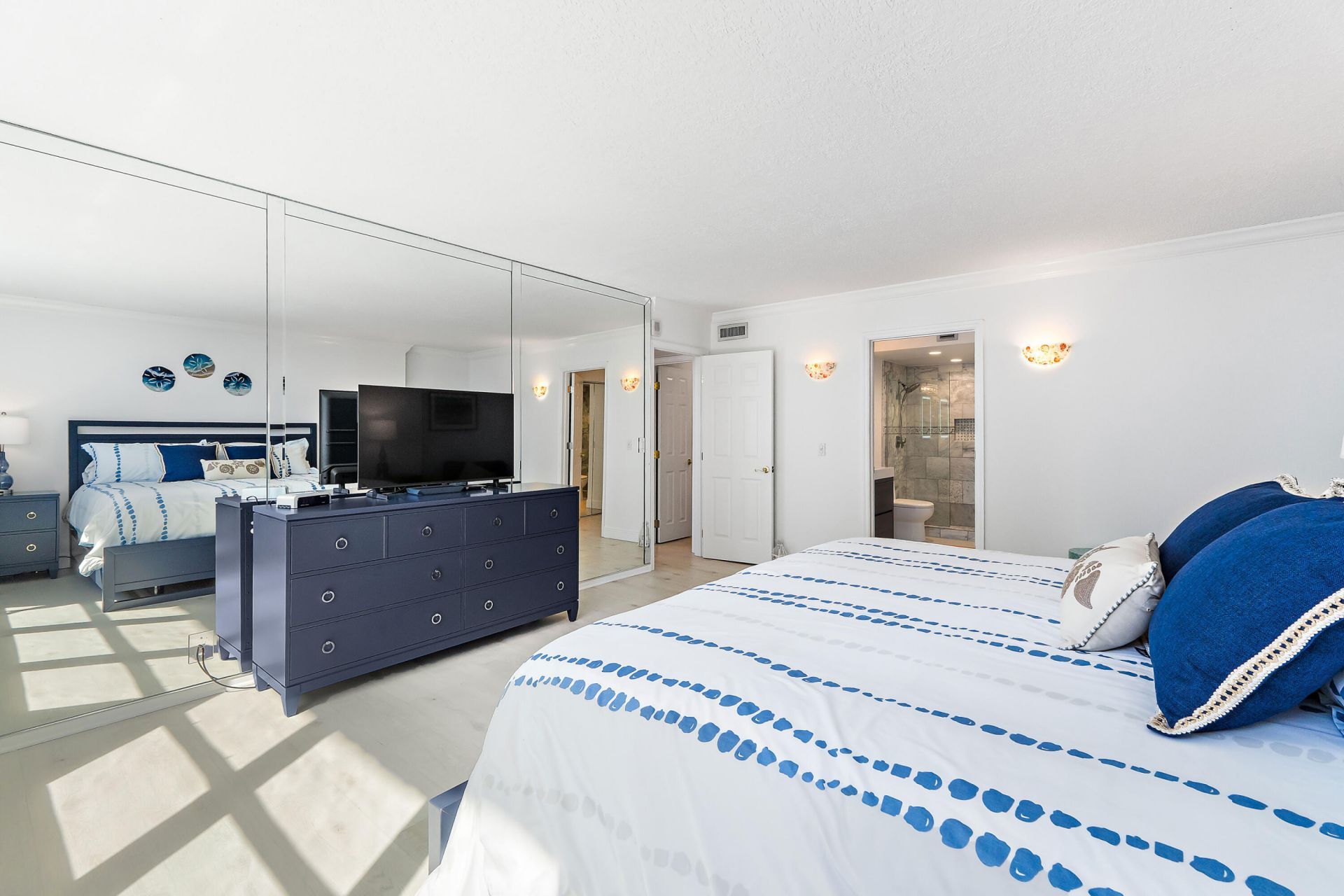 5440 N Ocean Drive, Unit PH205, Singer Island, FL 33404 Photo