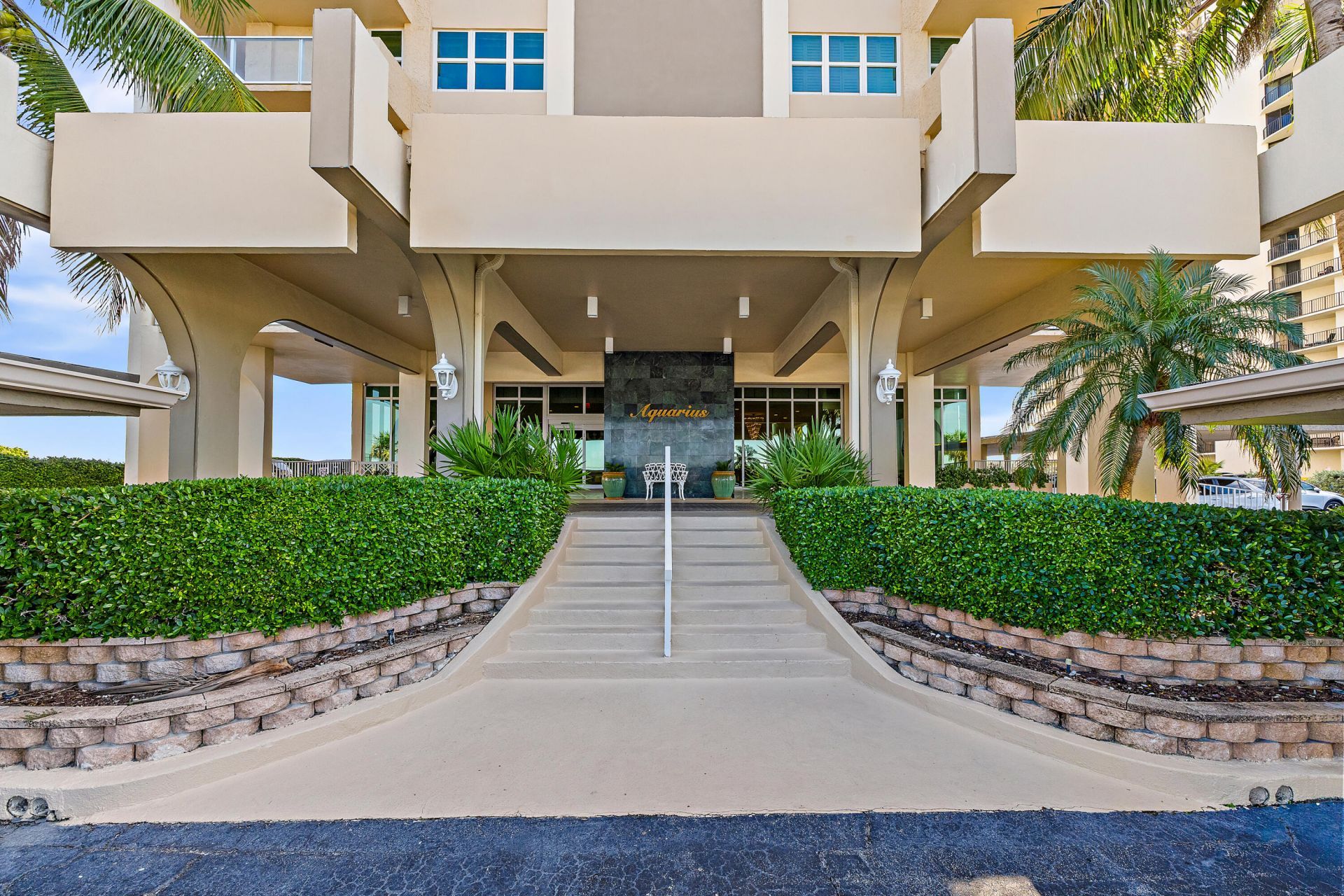 5440 N Ocean Drive, Unit PH205, Singer Island, FL 33404 Photo