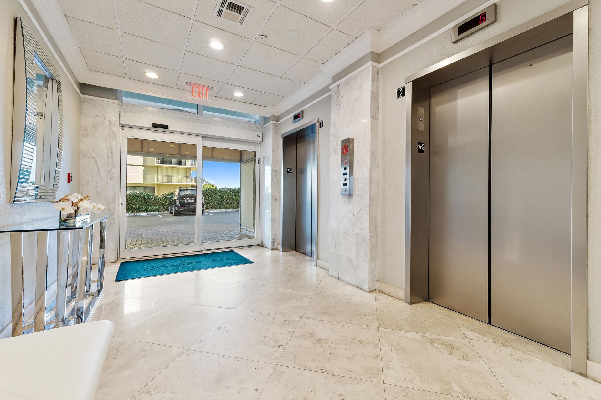 5440 N Ocean Drive, Unit PH205, Singer Island, FL 33404 Photo