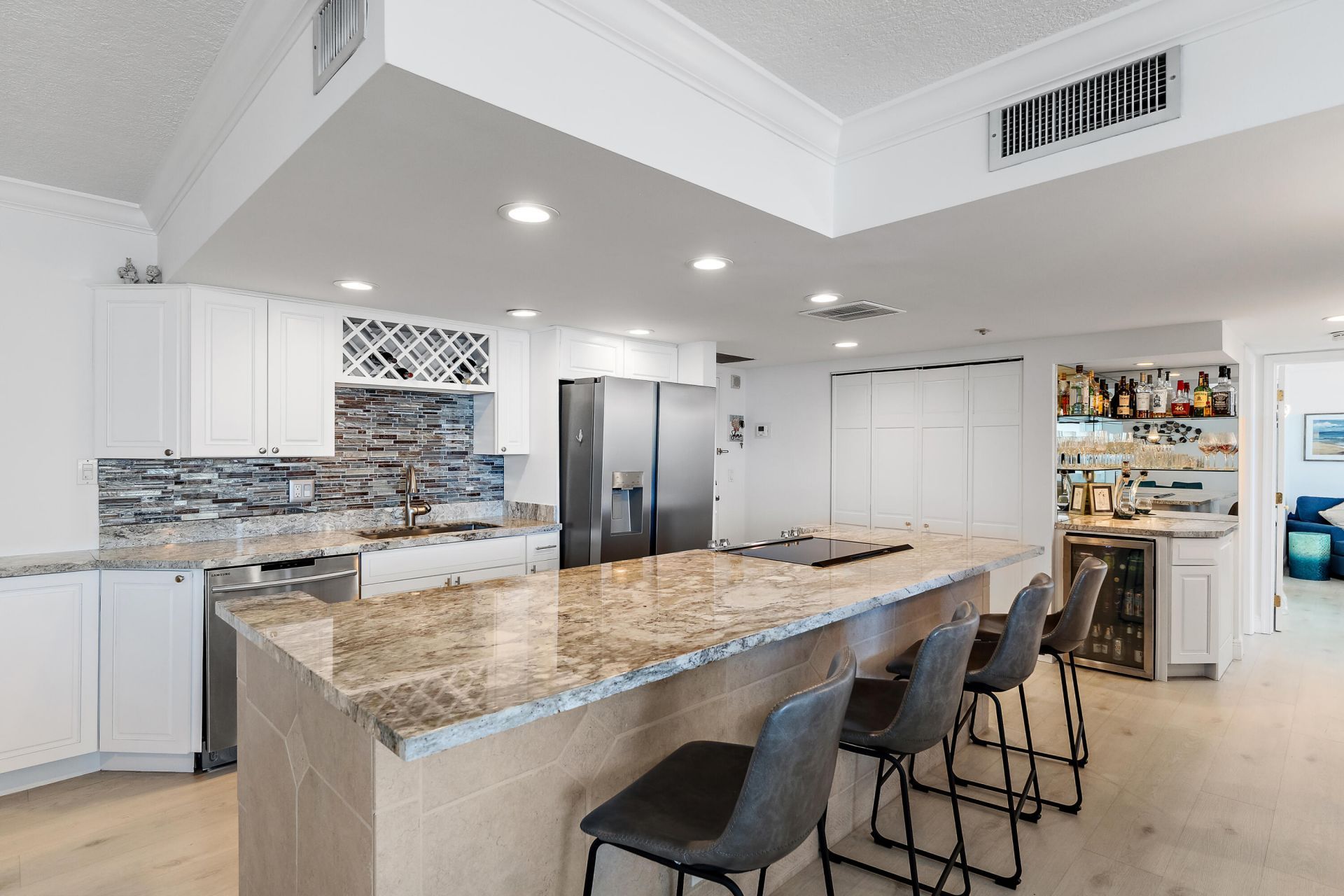 5440 N Ocean Drive, Unit PH205, Singer Island, FL 33404 Photo