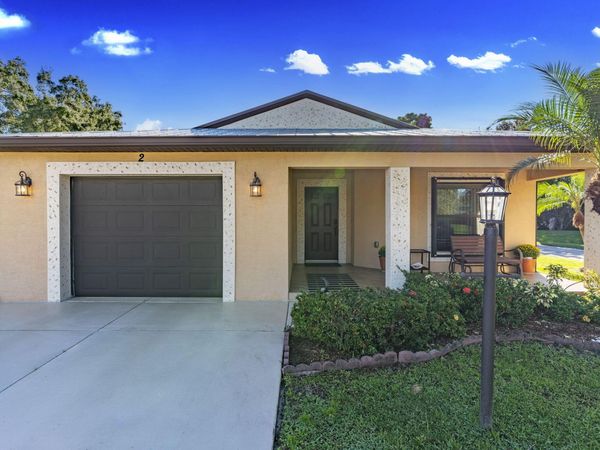 2 S Granada Lane, Port St. Lucie, FL 34952