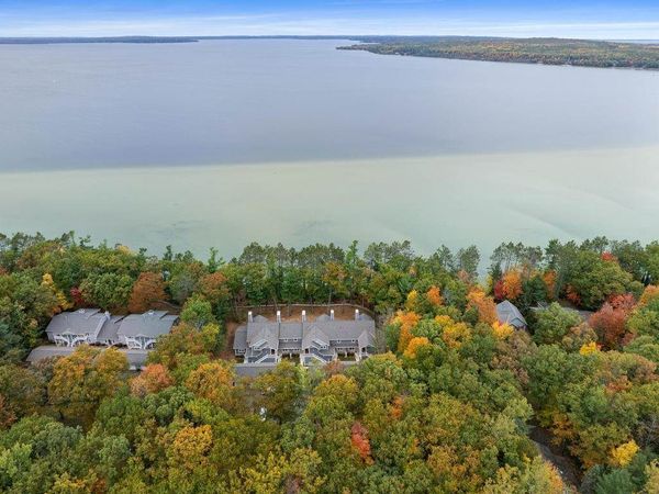 7812 W M 68 Highway, Unit 6, Indian River, MI 49749