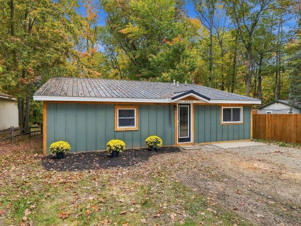 8530 Sapphire Avenue W, Lake City, MI 49651