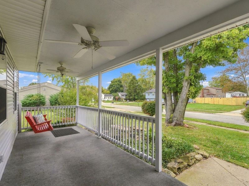 644 Dovalon Place , Galloway, OH 43119 Photo 4