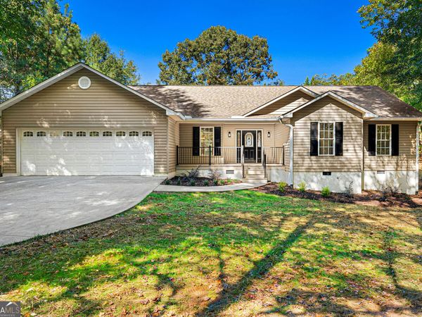 416 Greenbriar Drive, Hartwell, GA 30643