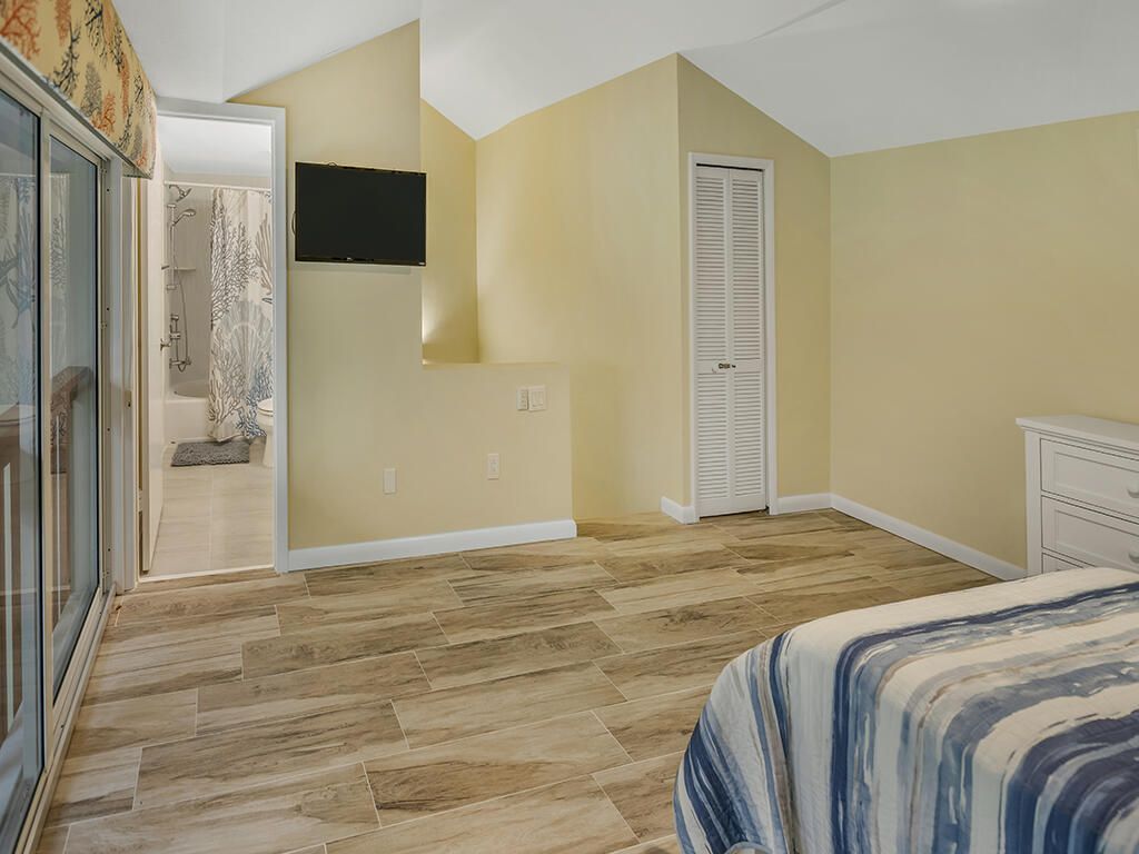 9812 Leeward Avenue, Unit 30' Boat S, Key Largo, FL 33037 Photo