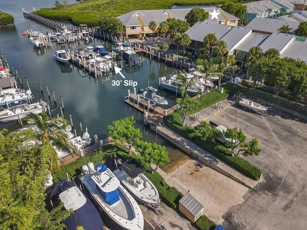 9812 Leeward Avenue, Unit 30' Boat S, Key Largo, FL 33037 Photo