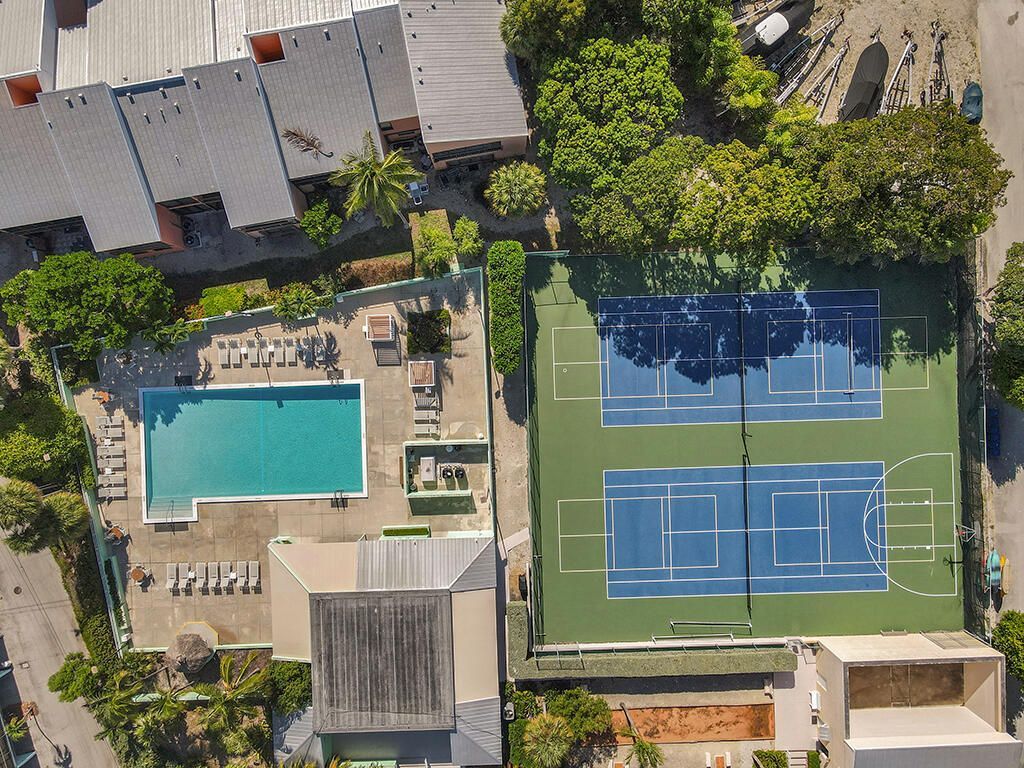 9812 Leeward Avenue, Unit 30' Boat S, Key Largo, FL 33037 Photo