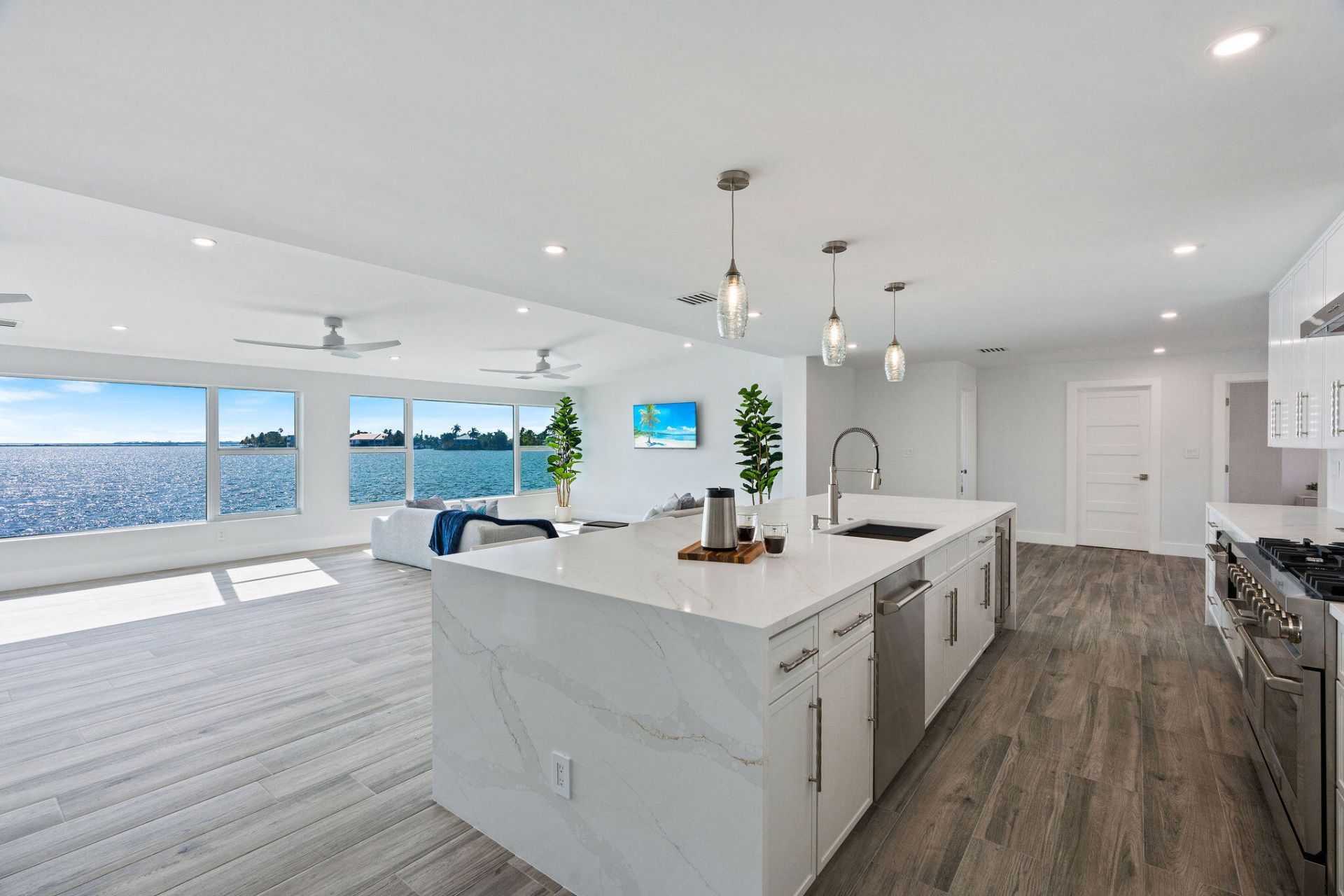 17015 W Wahoo Lane, Sugarloaf, FL 33042 Photo