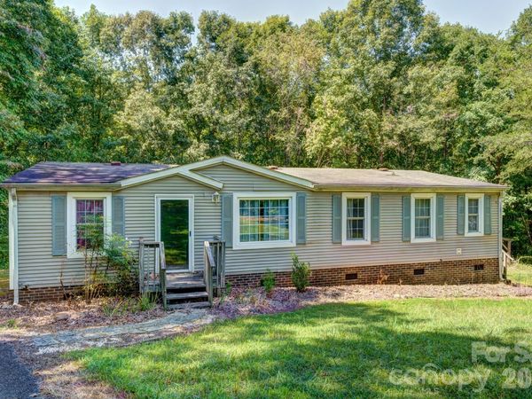 1218 Forest Ridge Drive , Bessemer City, NC 28016