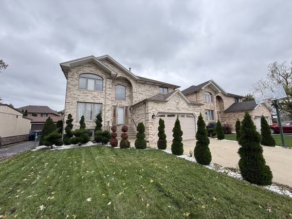 8516 Moody Avenue , Burbank, IL 60459