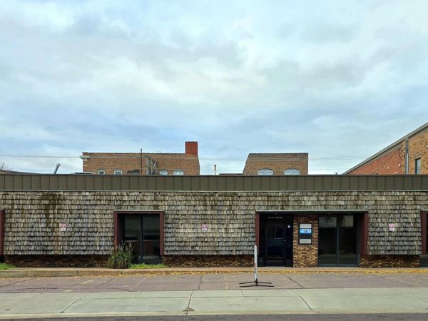  305 N Lawler St, Mitchell, SD 57301