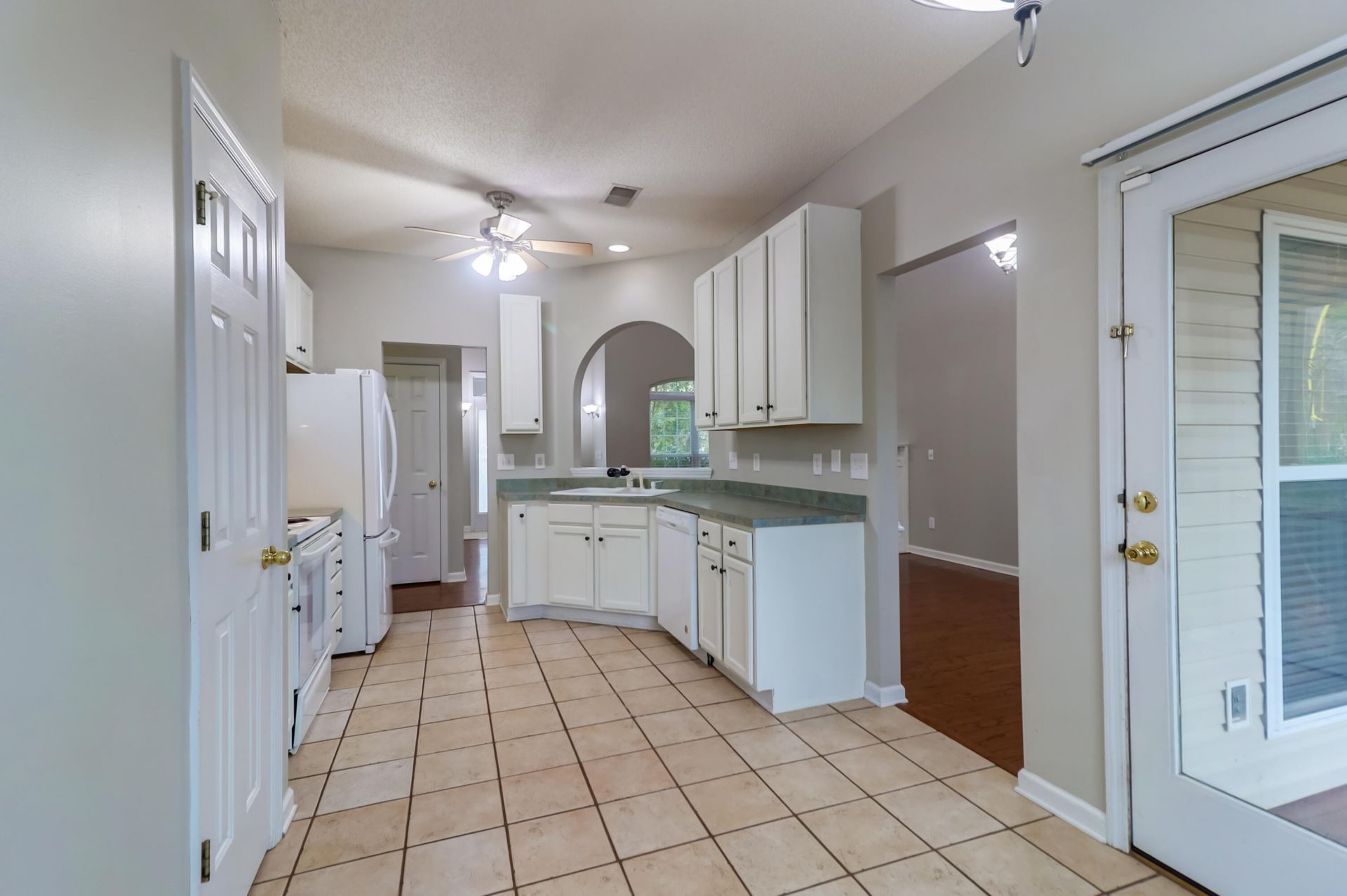 7896 Sabalridge Drive Photo 11