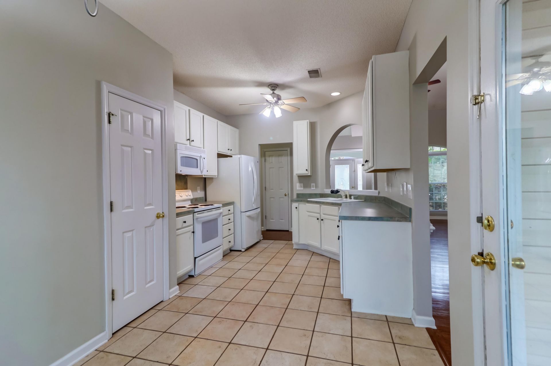 7896 Sabalridge Drive Photo 12