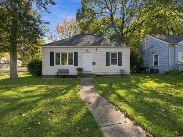 1322 Palmer Avenue, Kalamazoo, MI 49001