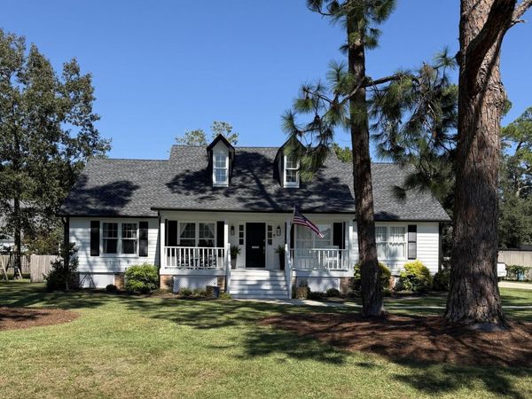 520 Wedgewood Drive, Gulf Shores, AL 36542