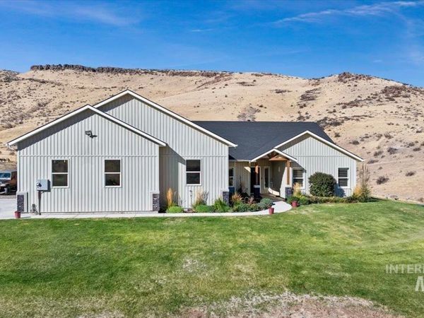 2689 Rock Creek Rd, Hansen, ID 83334