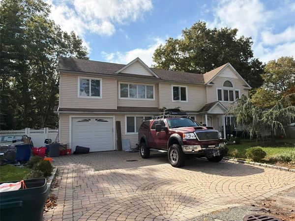 27 Wabil Road , Miller Place, NY 11764