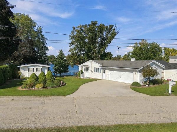 W933 South Shore Ln, Marshfield, WI 53079