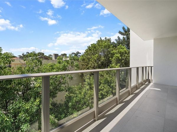 2200 Brickell Ave , Unit 317, Miami, FL 33129