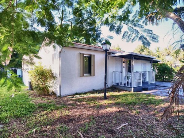 1542 NW 115th St, Miami, FL 33167