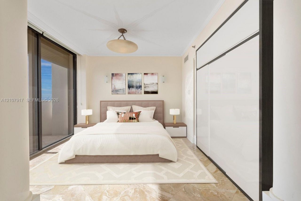 5757 Collins Ave, Unit 2106, Miami Beach, FL 33140 Photo