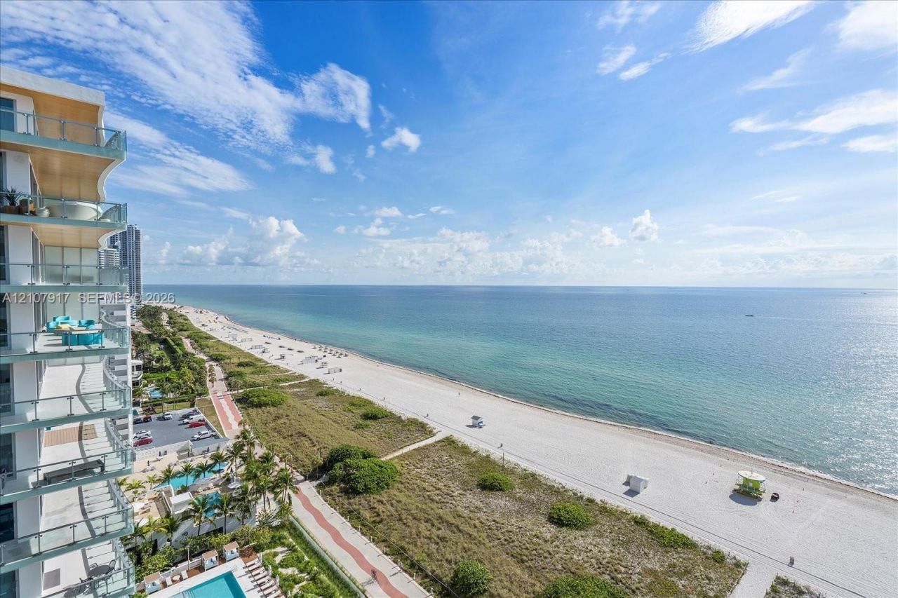 5757 Collins Ave, Unit 2106, Miami Beach, FL 33140 Photo