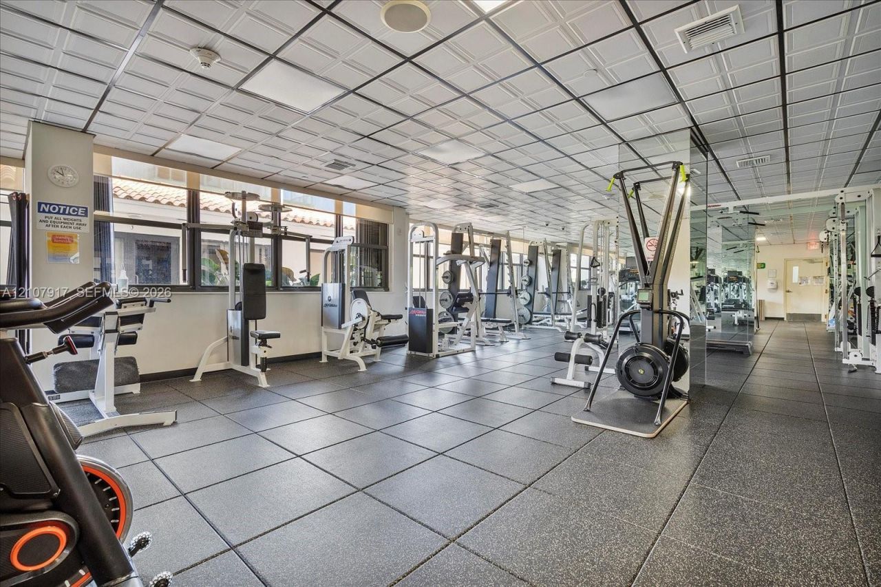 5757 Collins Ave, Unit 2106, Miami Beach, FL 33140 Photo