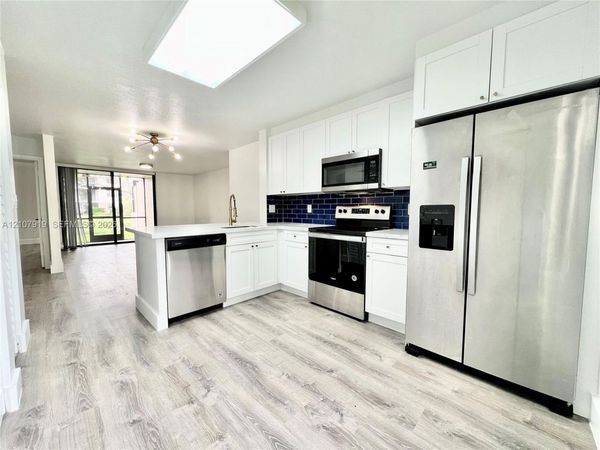 10105 W Sunrise Blvd , Unit 101, Plantation, FL 33322