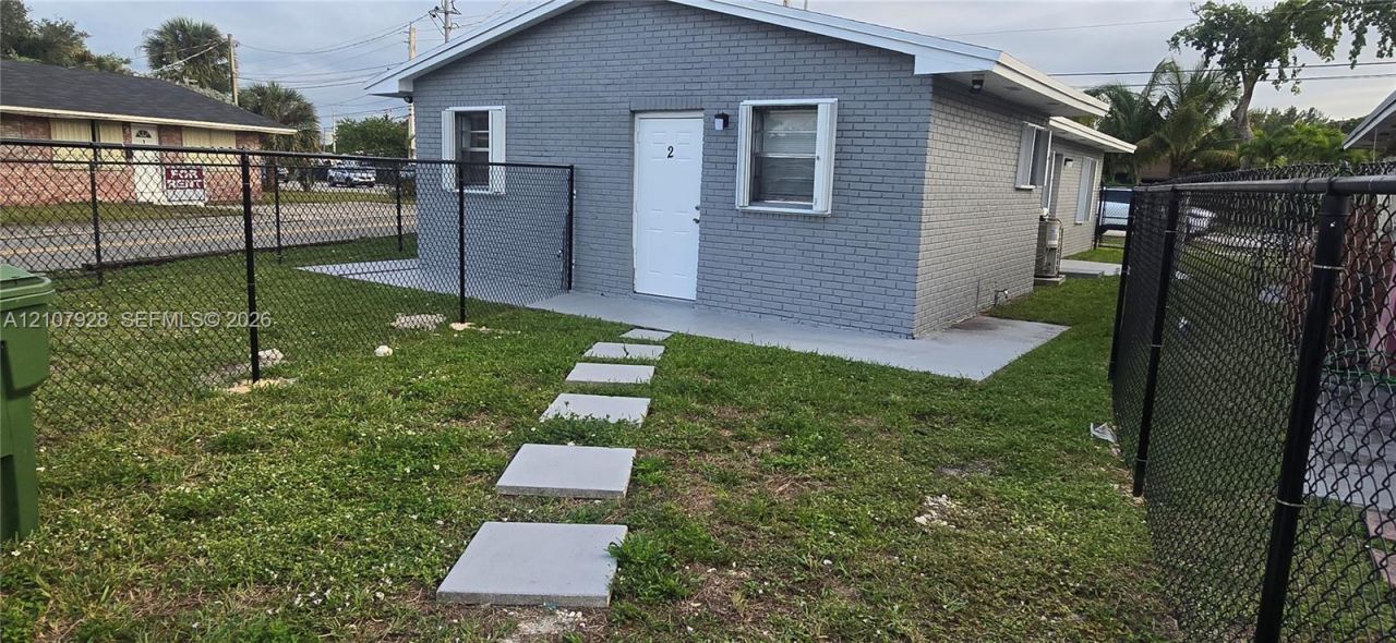 815 Foster Rd, Unit 2, Hallandale Beach, FL 33009 Photo