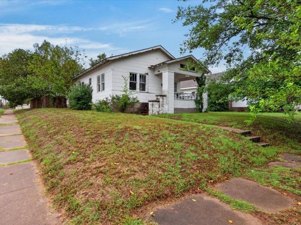 1221 SE Delaware Avenue , Bartlesville, OK 74003