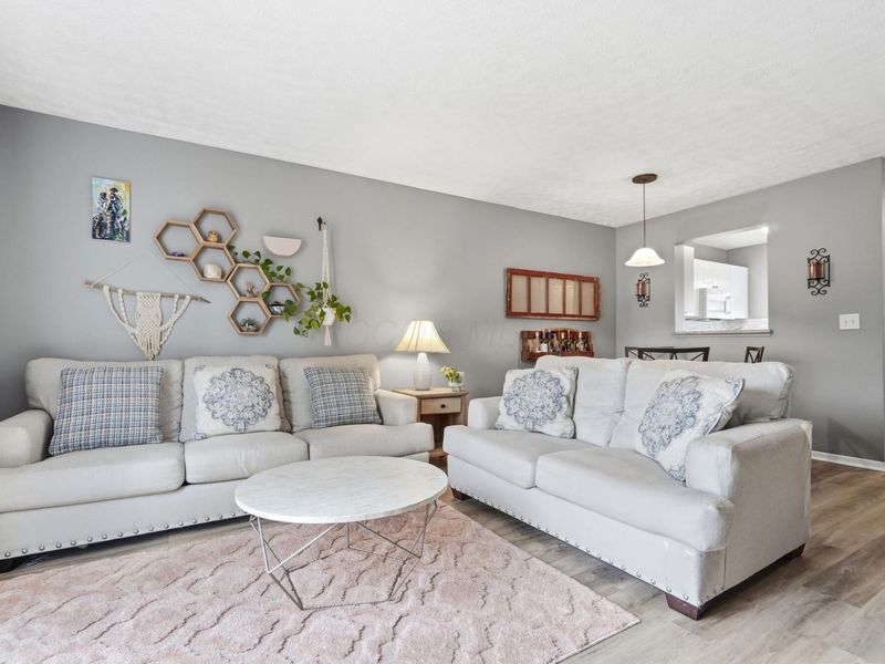747 Parkgrove Way , Lewis Center, OH 43035 Photo 12