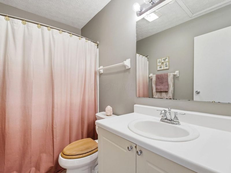 747 Parkgrove Way , Lewis Center, OH 43035 Photo 18