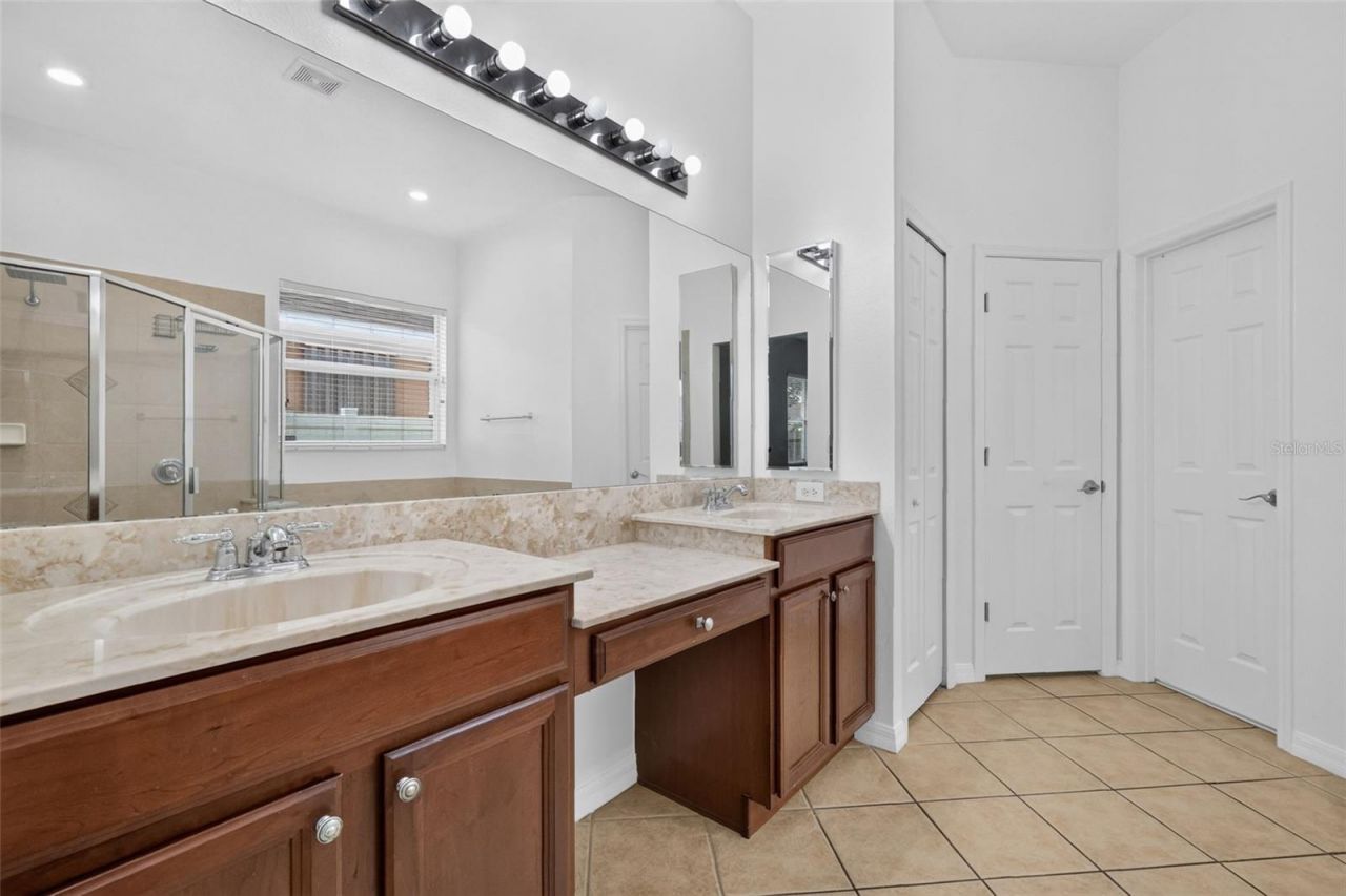 8484 Dover View Lane , Orlando, FL 32829 Photo