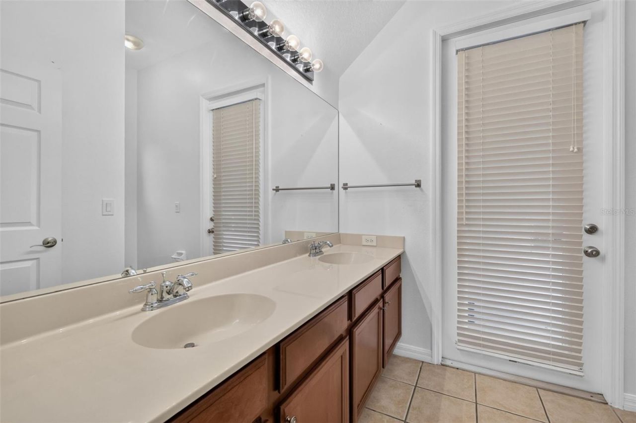8484 Dover View Lane , Orlando, FL 32829 Photo