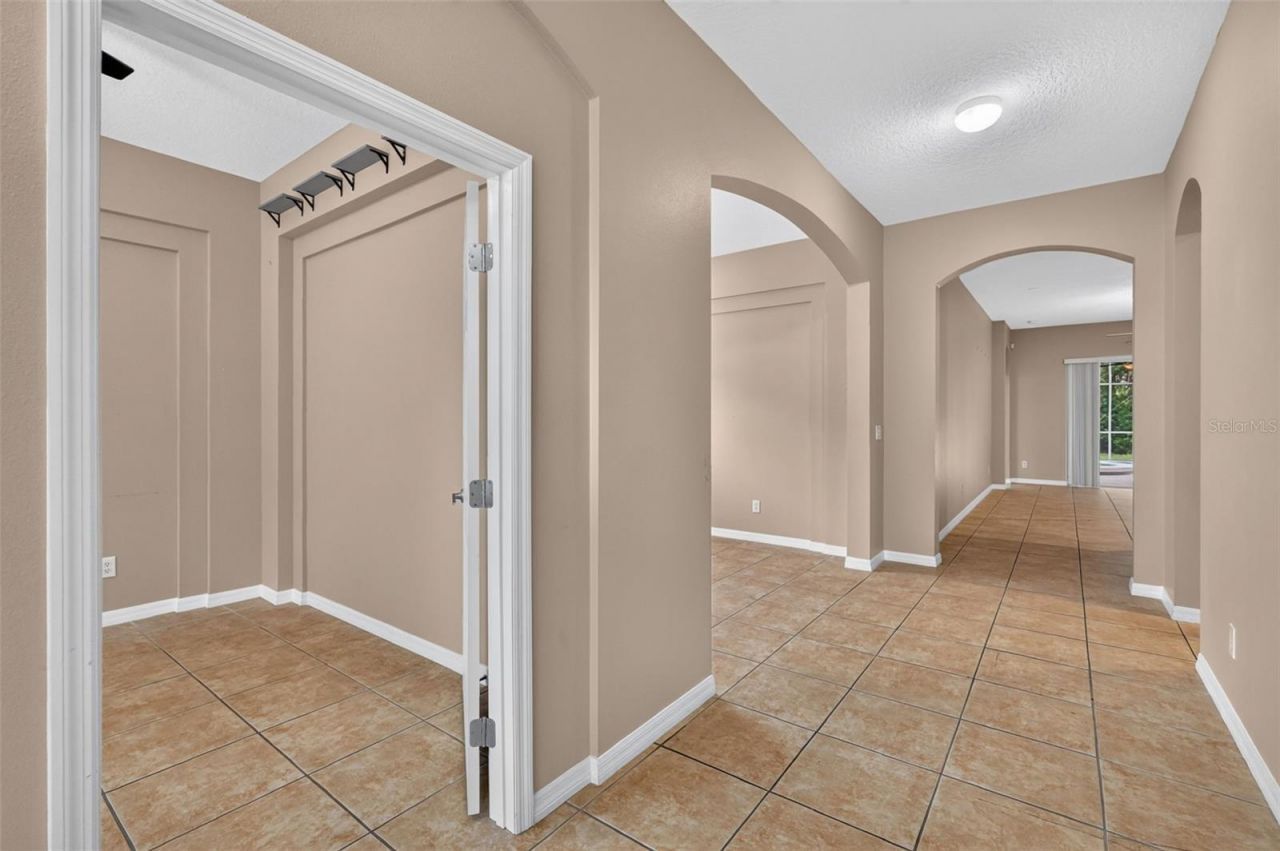 8484 Dover View Lane , Orlando, FL 32829 Photo
