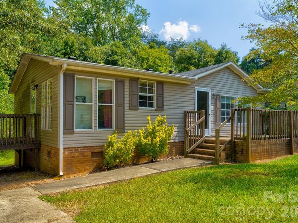 1233 Forest Ridge Drive , Bessemer City, NC 28016
