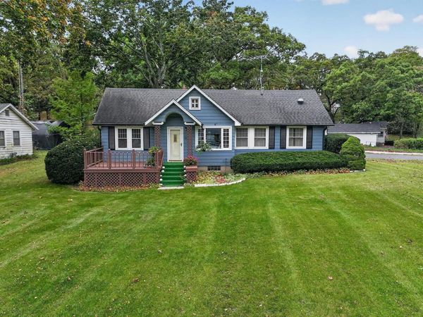 7990 Lakeshore DRIVE W, Burlington, WI 53105