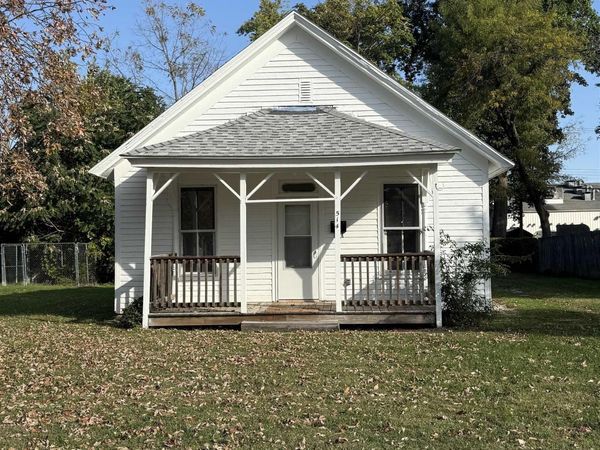 514 W WASHINGTON Street, Macomb, IL 61455