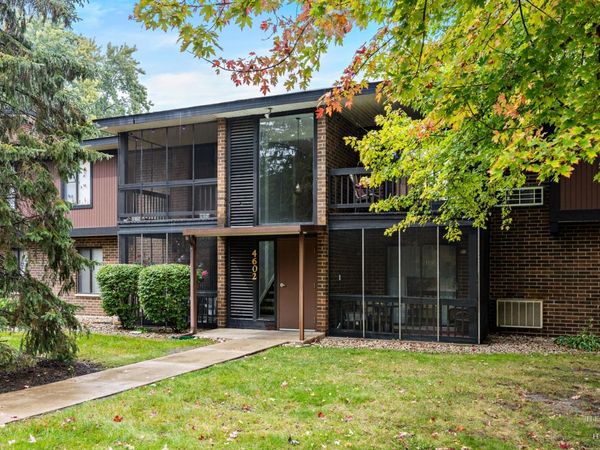4602 W Northfox Lane , Unit 6, McHenry, IL 60050