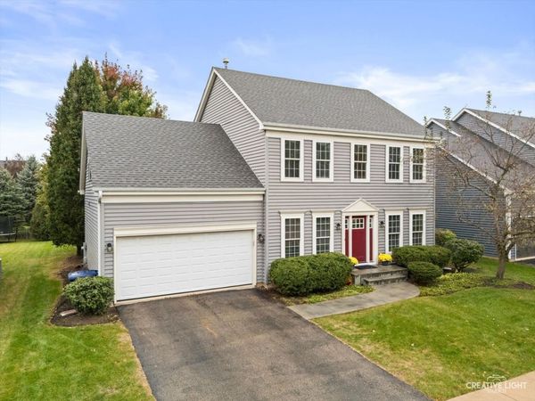 1S068 E Burnham Lane , Geneva, IL 60134