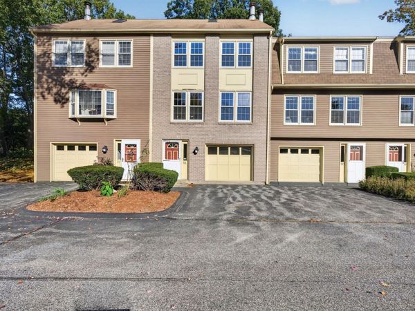 98 Heritage Drive, Unit 98, Tewksbury, MA 01876